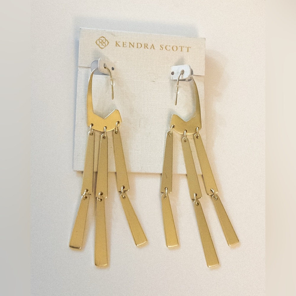 NWT Kendra Scott Mallie Architectural Statement Earrings Yellow Gold Plate - Picture 4 of 9